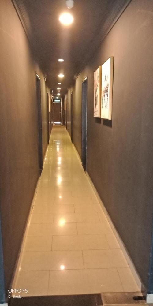 T Hotel Johor Bahru Skudai Exterior foto